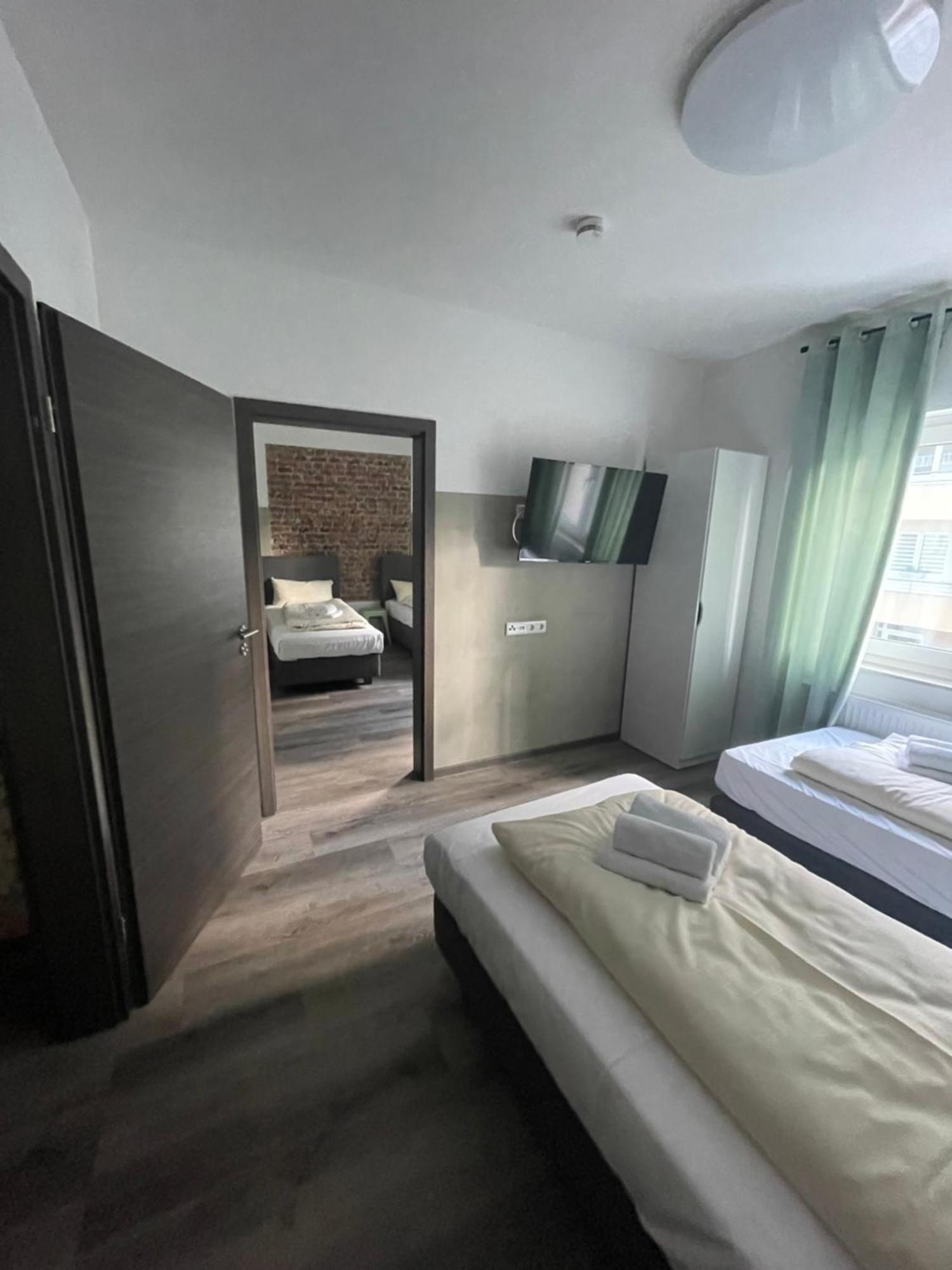Haus 15 Apartments Bielefeld Bagian luar foto